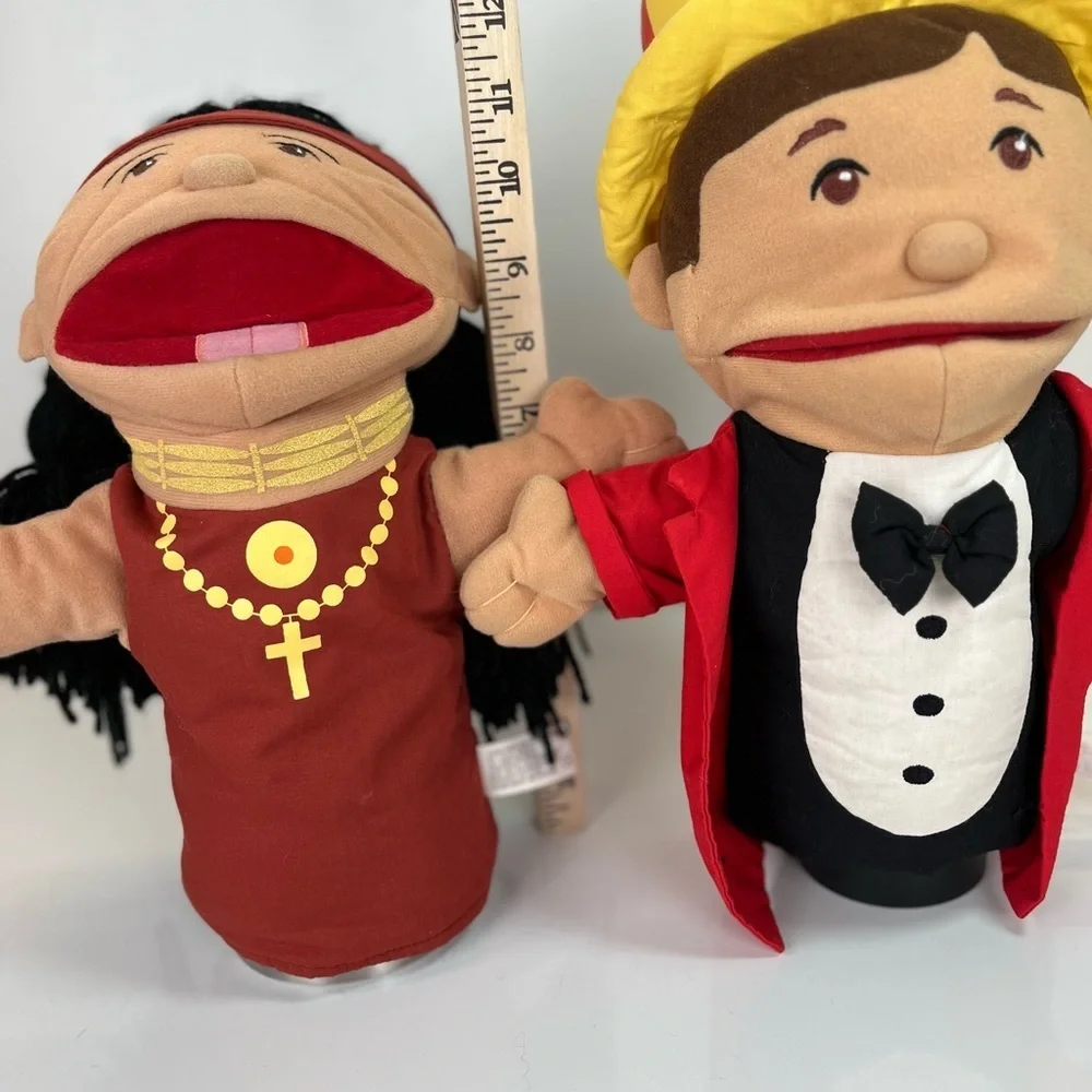 Concordia House Publishing 2001 And 2002 Mary Meyer Hand Puppets Girl And Boy. - Picture 3 of 7